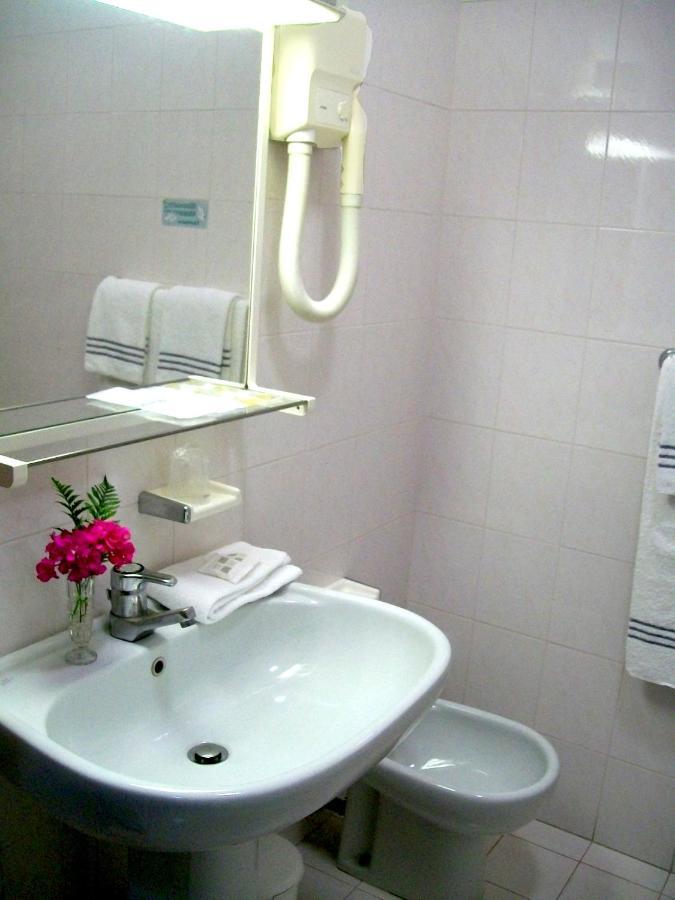 Hotel Du Parc Atri Dış mekan fotoğraf
