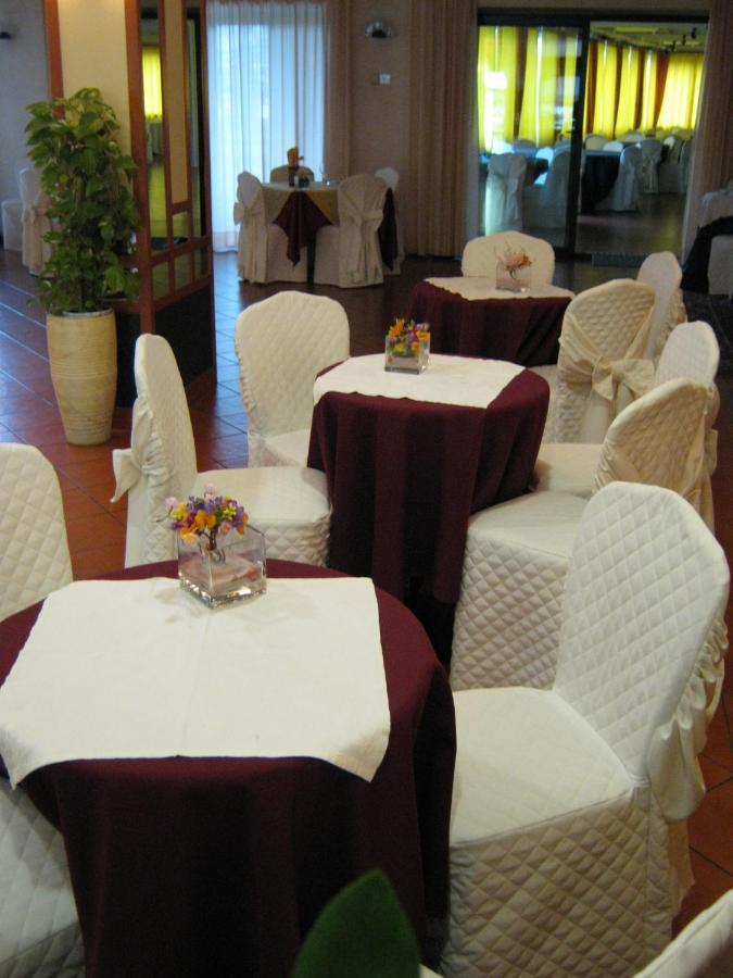 Hotel Du Parc Atri Dış mekan fotoğraf
