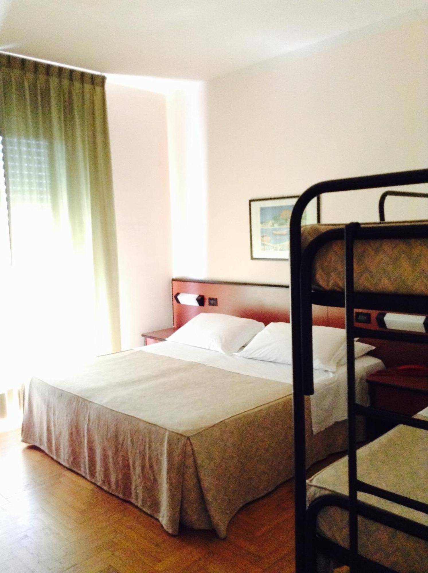 Hotel Du Parc Atri Dış mekan fotoğraf