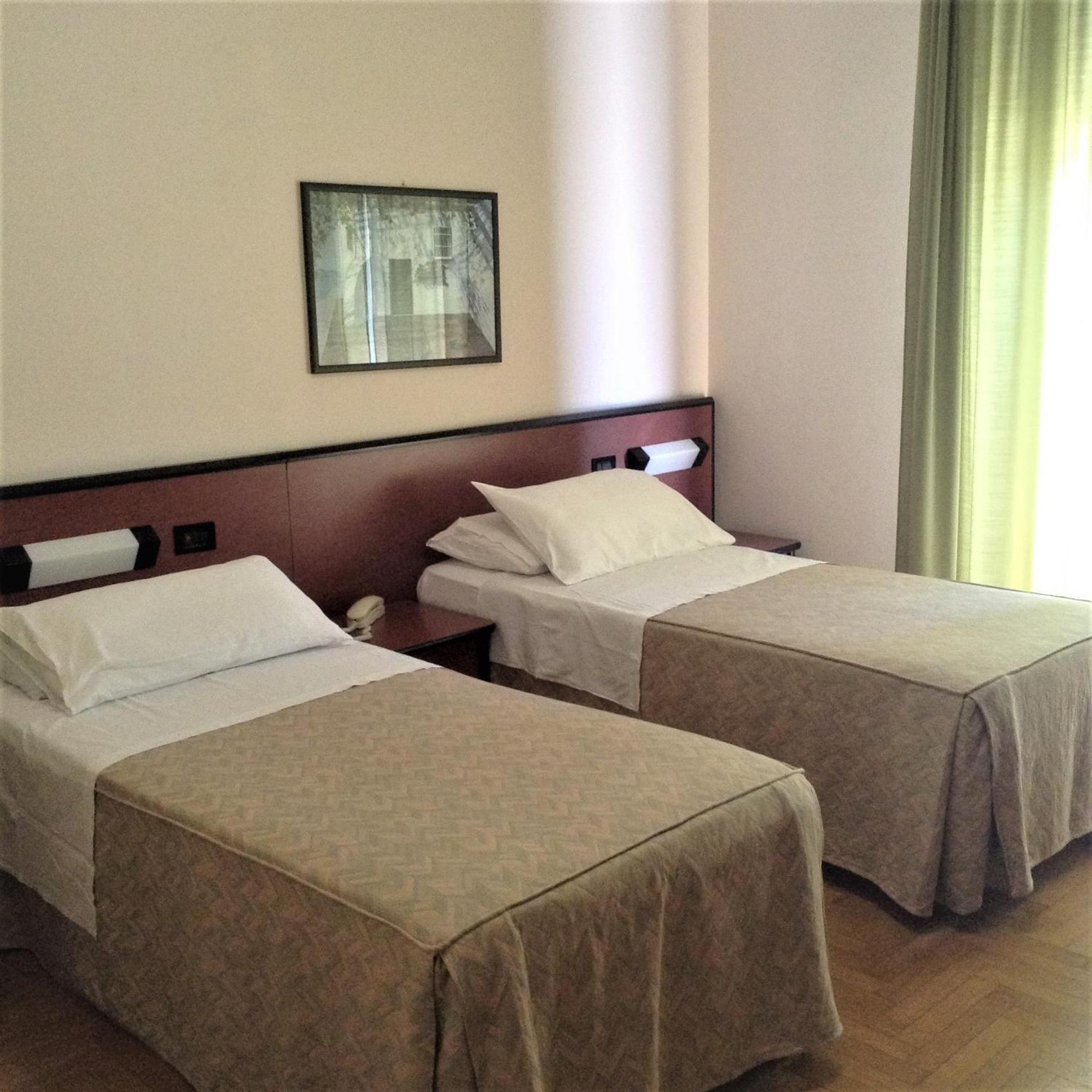 Hotel Du Parc Atri Dış mekan fotoğraf
