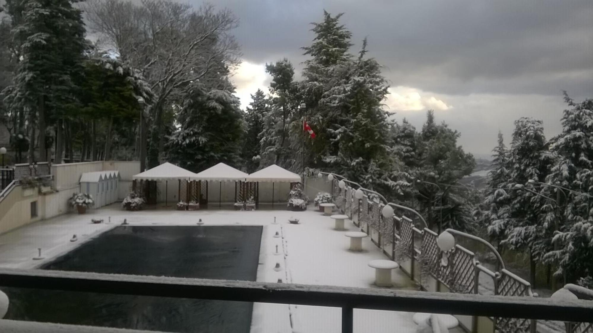 Hotel Du Parc Atri Dış mekan fotoğraf